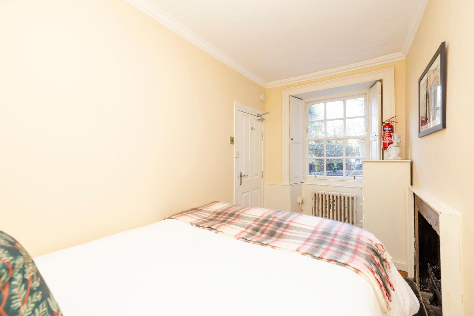 Joivy Beautiful Apartment, Private Garden, Calton Hill EDI Exterior photo